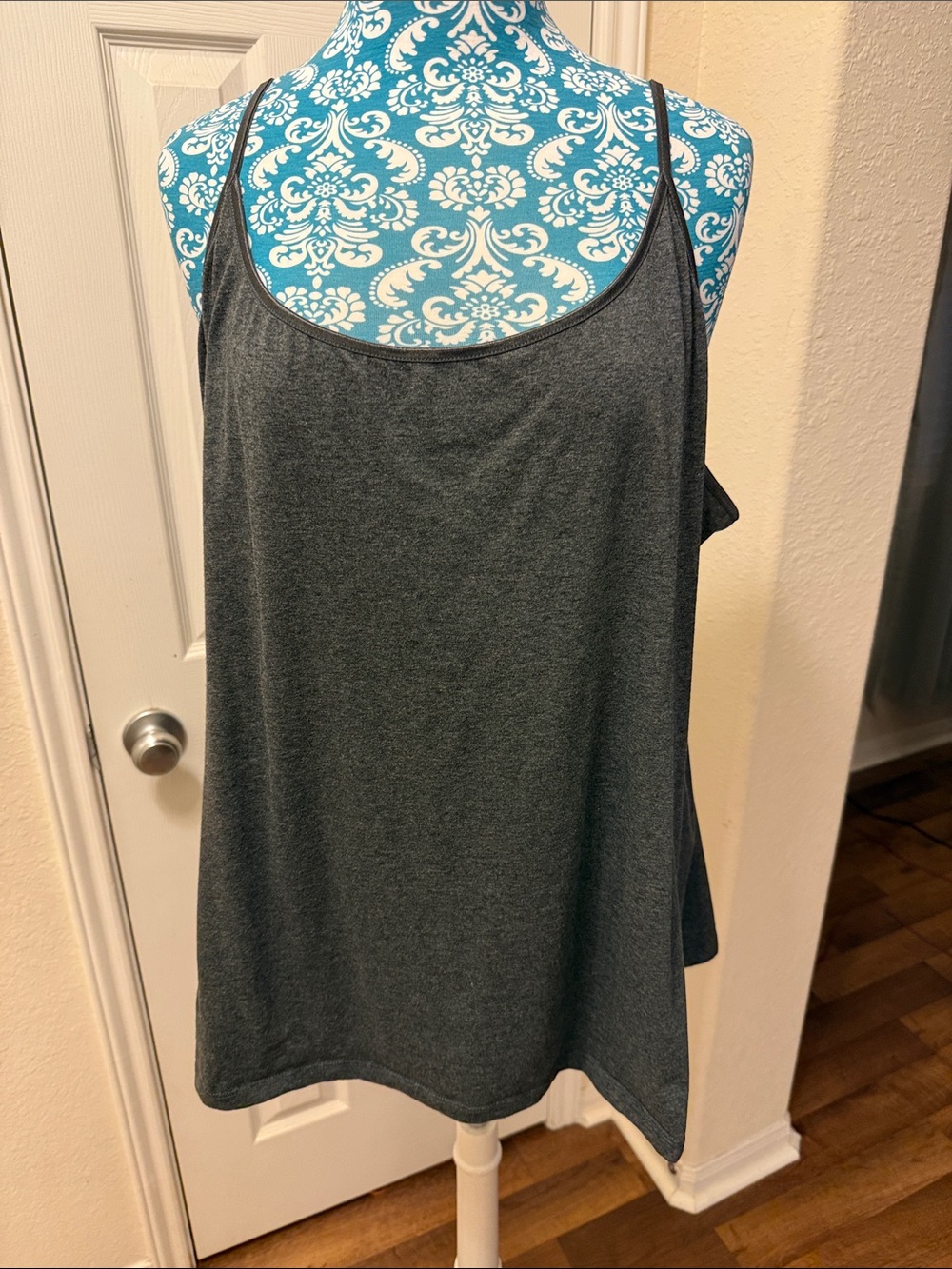 Women's Charcoal Gray Tank Top - Casual Scoop Neck